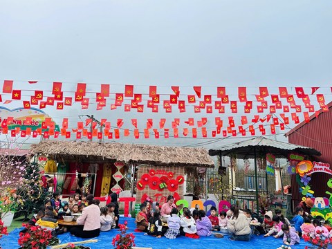 HOẠT ĐỘNG TRẢI NGHIỆM “GÓI BÁNH CHƯNG XANH”